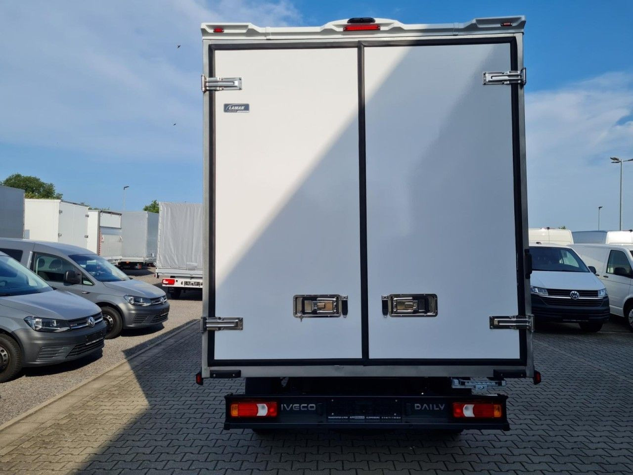 Iveco 35S 18 3.0 Koffer Hi Matic LM KLIMA KAMERA Navig - Furgoneta caja cerrada: foto 5 Iveco 35S 18 3.0 Koffer Hi Matic LM KLIMA KAMERA Navig - Furgoneta caja cerrada: foto 5