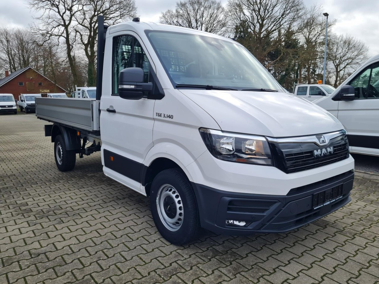 Man TGE 3.140 Pritsche MR AHK KAMERA NAVI PDC TEMPOMAT - Furgoneta caja abierta: foto 3 Man TGE 3.140 Pritsche MR AHK KAMERA NAVI PDC TEMPOMAT - Furgoneta caja abierta: foto 3