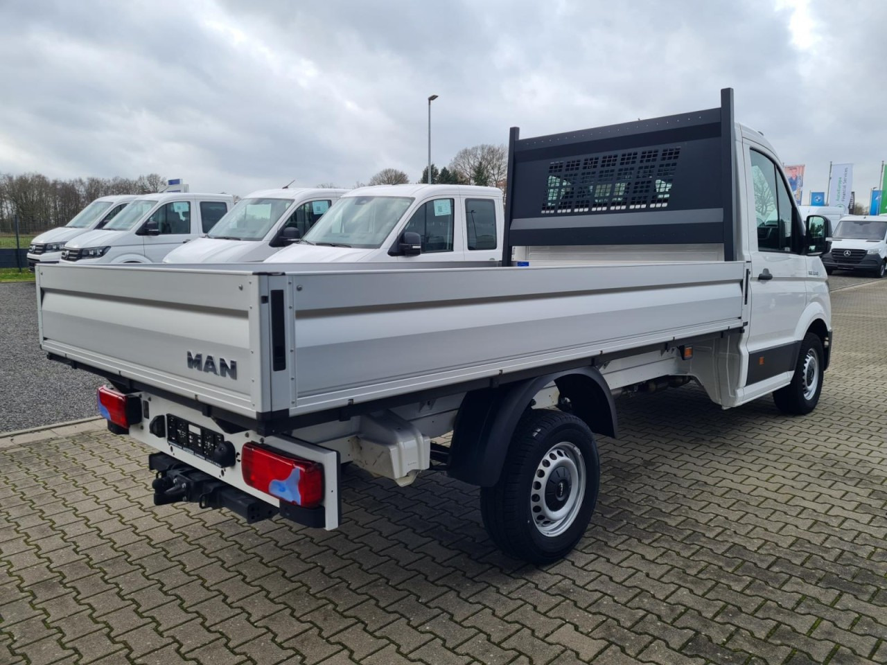 Man TGE 3.140 Pritsche MR AHK KAMERA NAVI PDC TEMPOMAT - Furgoneta caja abierta: foto 4 Man TGE 3.140 Pritsche MR AHK KAMERA NAVI PDC TEMPOMAT - Furgoneta caja abierta: foto 4