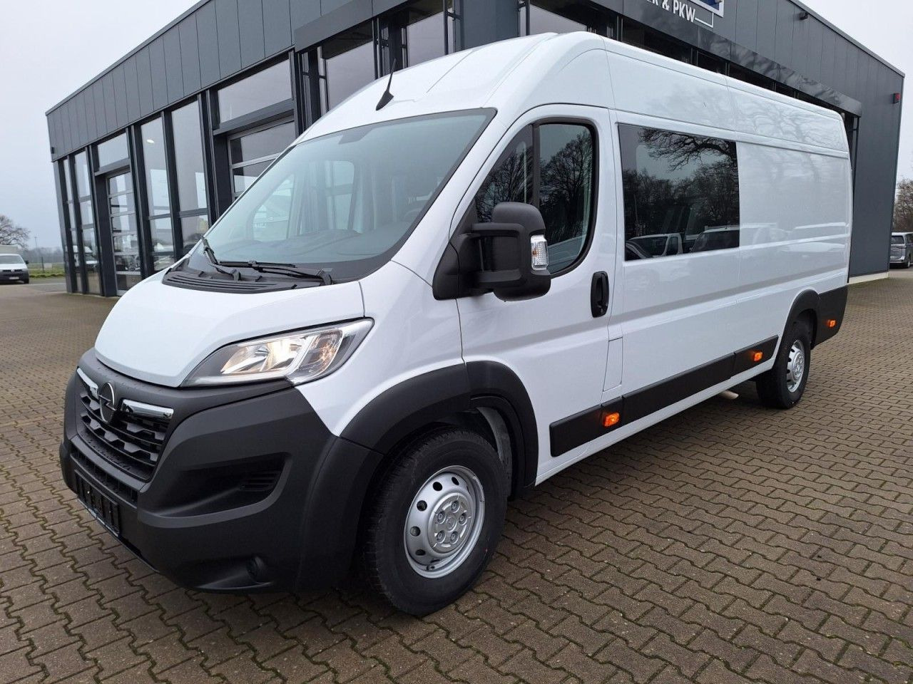 Opel Movano 35 Kasten L4 Doka 6-Sitze verstärkt PDC T - Furgón, Furgoneta combi: foto 3 Opel Movano 35 Kasten L4 Doka 6-Sitze verstärkt PDC T - Furgón, Furgoneta combi: foto 3