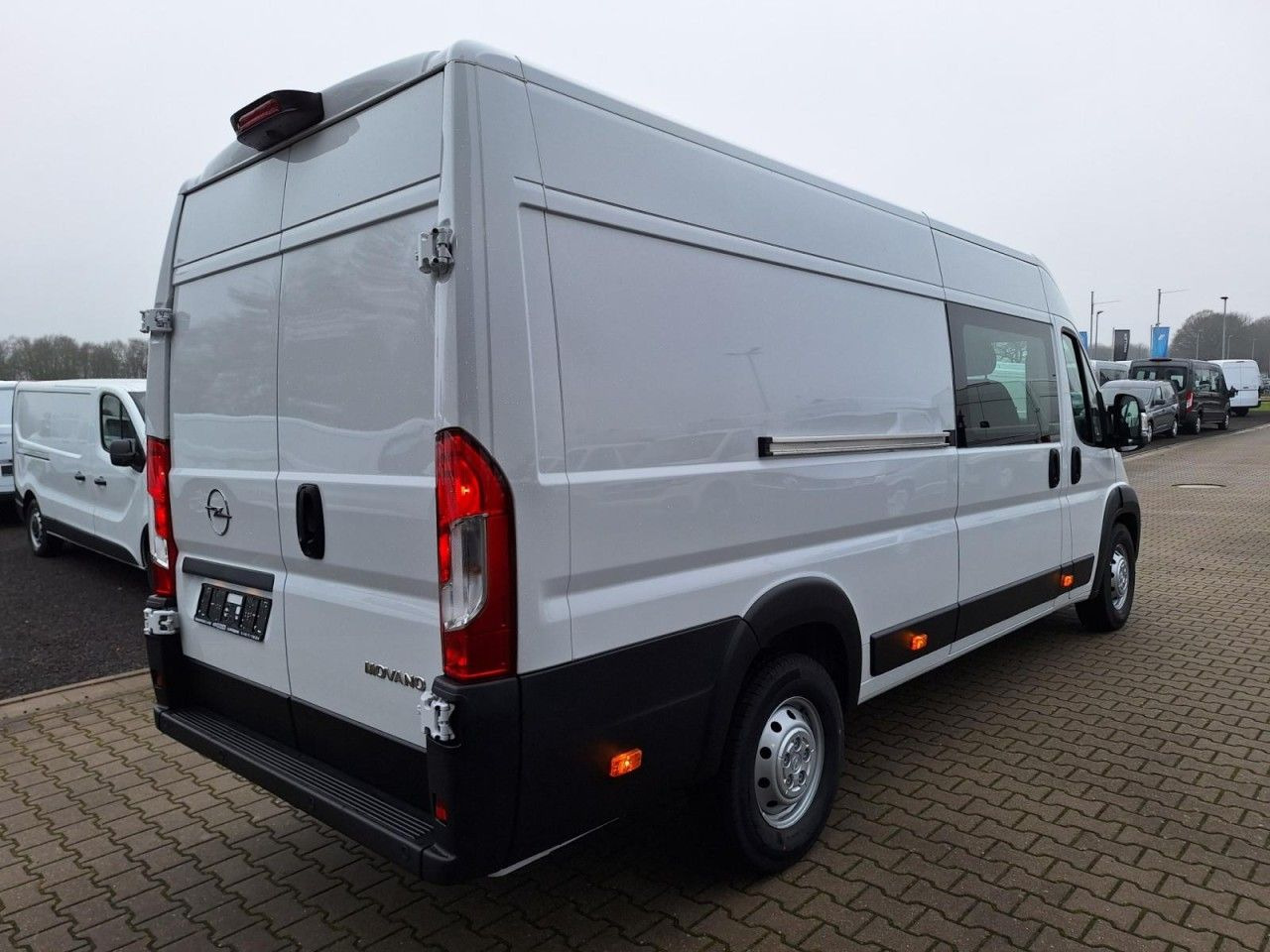 Opel Movano 35 Kasten L4 Doka 6-Sitze verstärkt PDC T - Furgón, Furgoneta combi: foto 5 Opel Movano 35 Kasten L4 Doka 6-Sitze verstärkt PDC T - Furgón, Furgoneta combi: foto 5