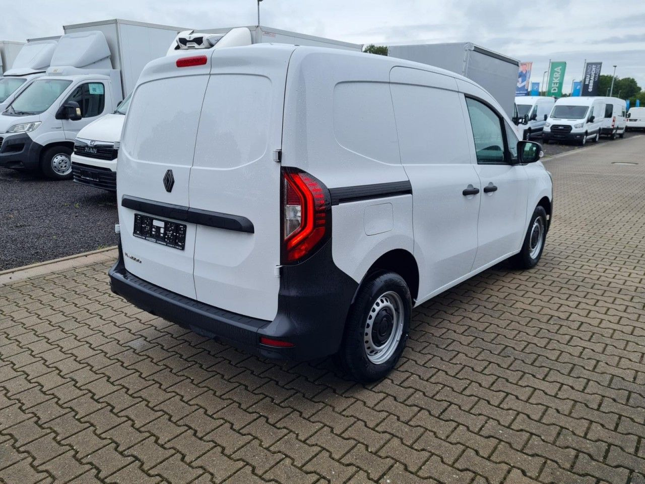 Renault Kangoo Van Kasten L1H1 TCe 1.3i KLIMA PDC TEMPOM - Furgoneta pequeña: foto 5 Renault Kangoo Van Kasten L1H1 TCe 1.3i KLIMA PDC TEMPOM - Furgoneta pequeña: foto 5