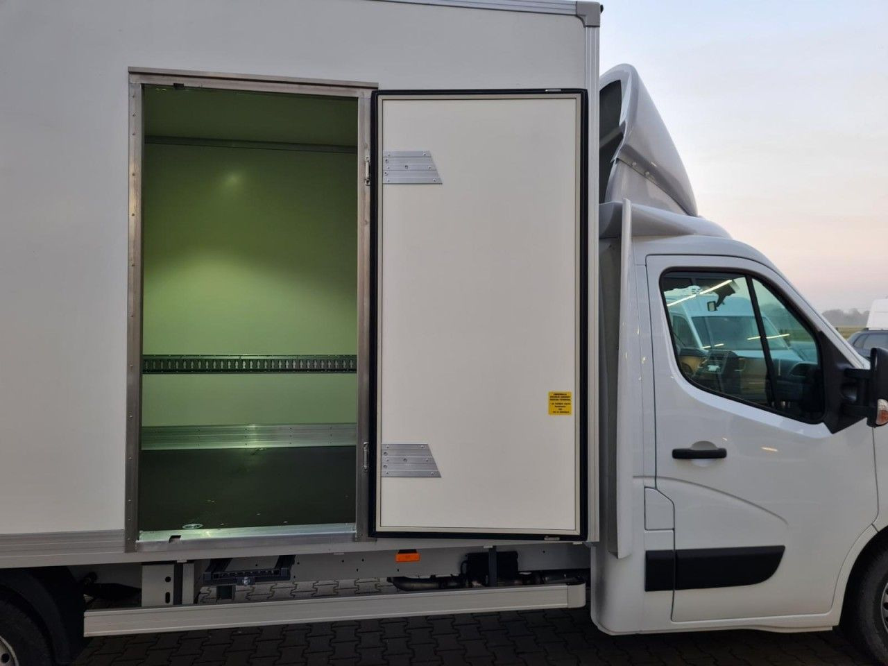Leasing para  Renault Master 3.5t Möbel Koffer KLIMA LUFTFEDERUNG TEMP Renault Master 3.5t Möbel Koffer KLIMA LUFTFEDERUNG TEMP: foto 25