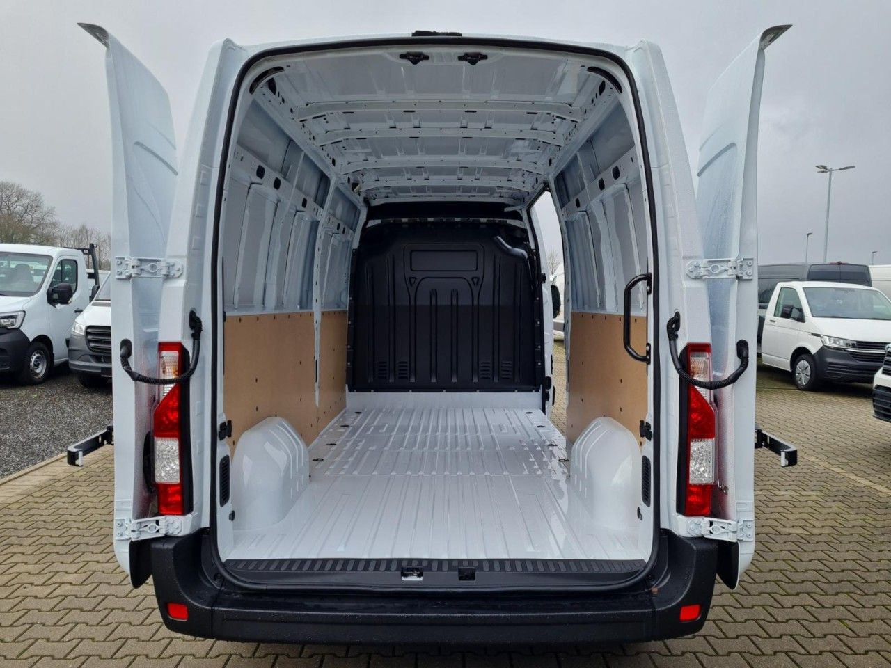 Renault Master 35 Kasten L3H2 KLIMA KOMFORT PDC Navi App - Furgón: foto 5 Renault Master 35 Kasten L3H2 KLIMA KOMFORT PDC Navi App - Furgón: foto 5