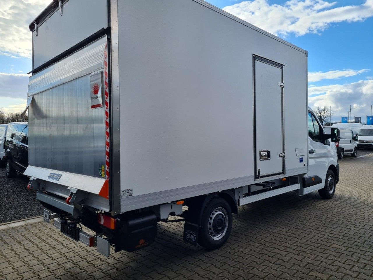 Renault Master 35 New Möbel Koffer LBW KAMERA LUFTFEDERU - Furgoneta caja cerrada: foto 4 Renault Master 35 New Möbel Koffer LBW KAMERA LUFTFEDERU - Furgoneta caja cerrada: foto 4