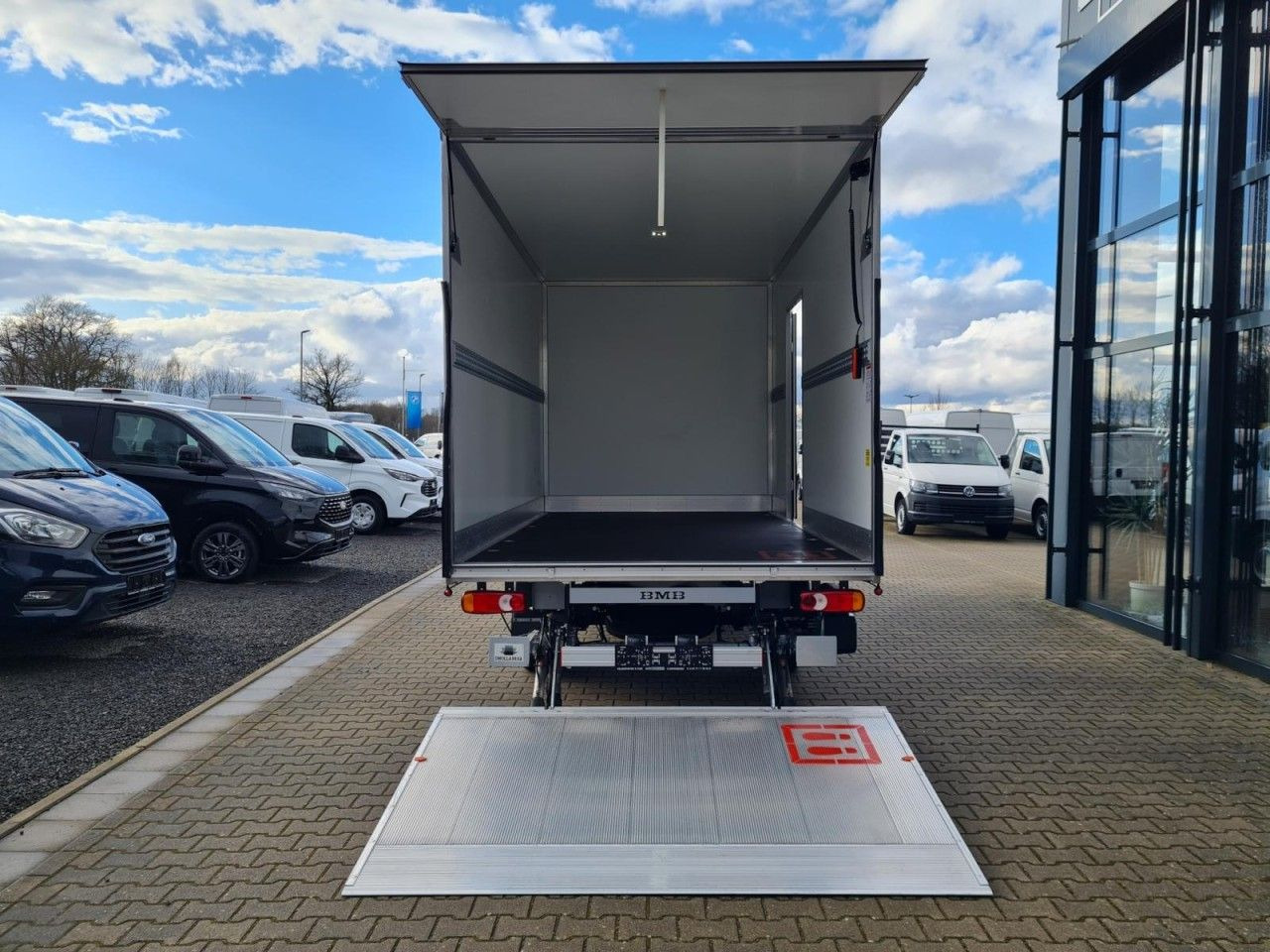 Renault Master 35 New Möbel Koffer LBW KAMERA LUFTFEDERU - Furgoneta caja cerrada: foto 5 Renault Master 35 New Möbel Koffer LBW KAMERA LUFTFEDERU - Furgoneta caja cerrada: foto 5