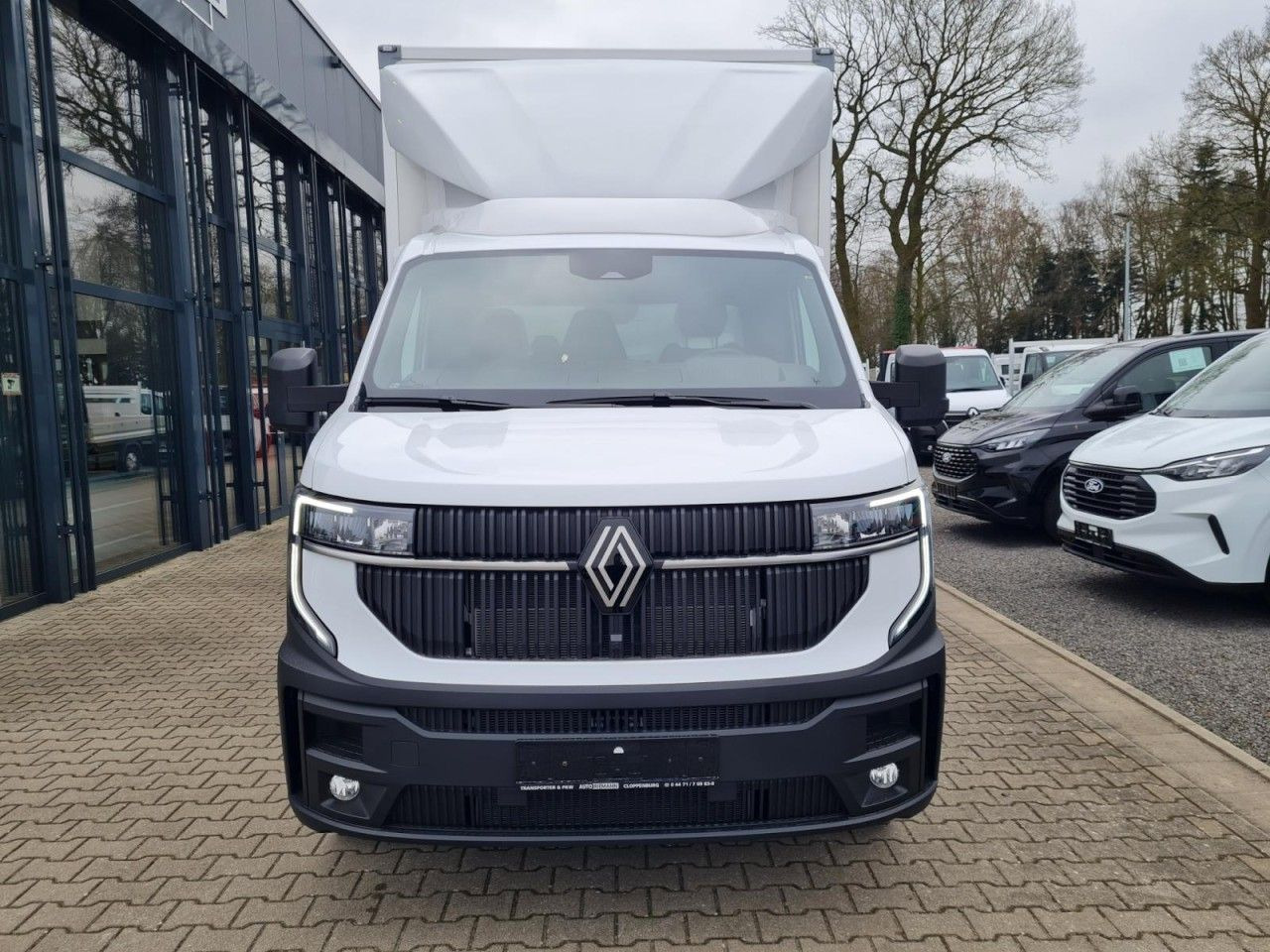 Renault New Master 35 Möbel Koffer KLIMA LUFTFEDER TEMPO - Furgoneta caja cerrada: foto 2 Renault New Master 35 Möbel Koffer KLIMA LUFTFEDER TEMPO - Furgoneta caja cerrada: foto 2