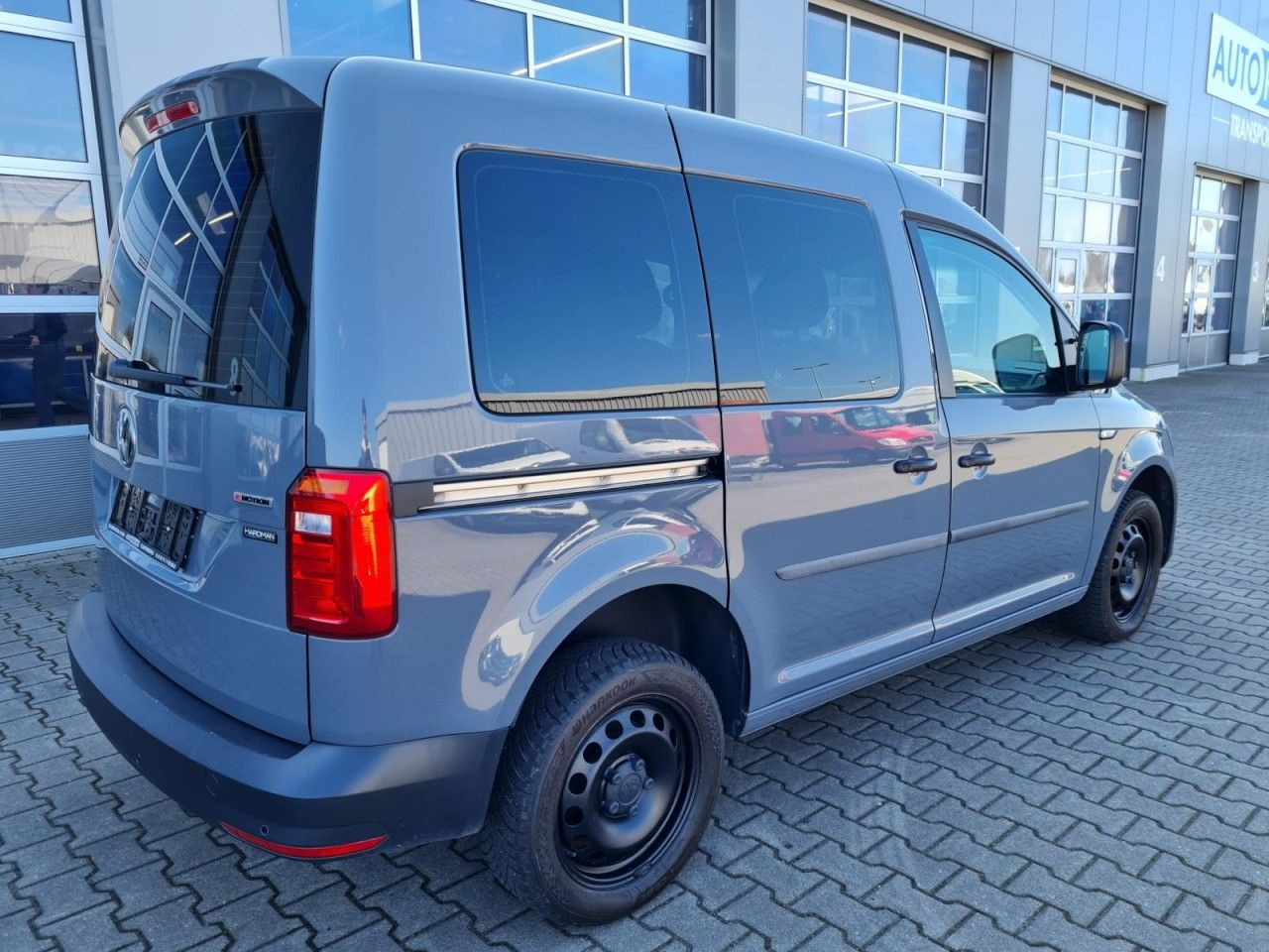 Volkswagen Caddy Kombi 4Motion TDi 5-Sitze KLIMA STHZ TEMPO - Furgoneta de pasajeros: foto 4 Volkswagen Caddy Kombi 4Motion TDi 5-Sitze KLIMA STHZ TEMPO - Furgoneta de pasajeros: foto 4