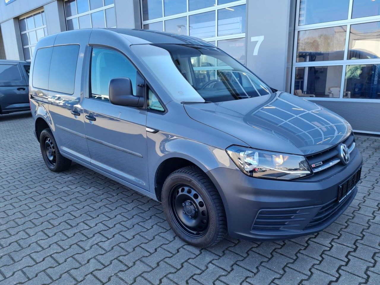 Volkswagen Caddy Kombi 4Motion TDi 5-Sitze KLIMA STHZ TEMPO - Furgoneta de pasajeros: foto 3 Volkswagen Caddy Kombi 4Motion TDi 5-Sitze KLIMA STHZ TEMPO - Furgoneta de pasajeros: foto 3