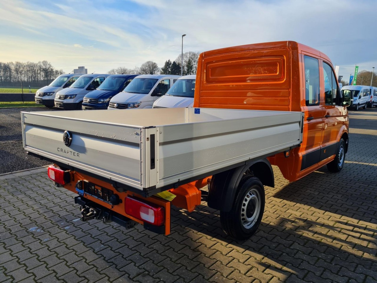 Volkswagen Crafter 35 Doka 7-Sitze MR AHK KLIMA PDC TEMPOMAT - Furgoneta caja abierta, Furgoneta combi: foto 4 Volkswagen Crafter 35 Doka 7-Sitze MR AHK KLIMA PDC TEMPOMAT - Furgoneta caja abierta, Furgoneta combi: foto 4