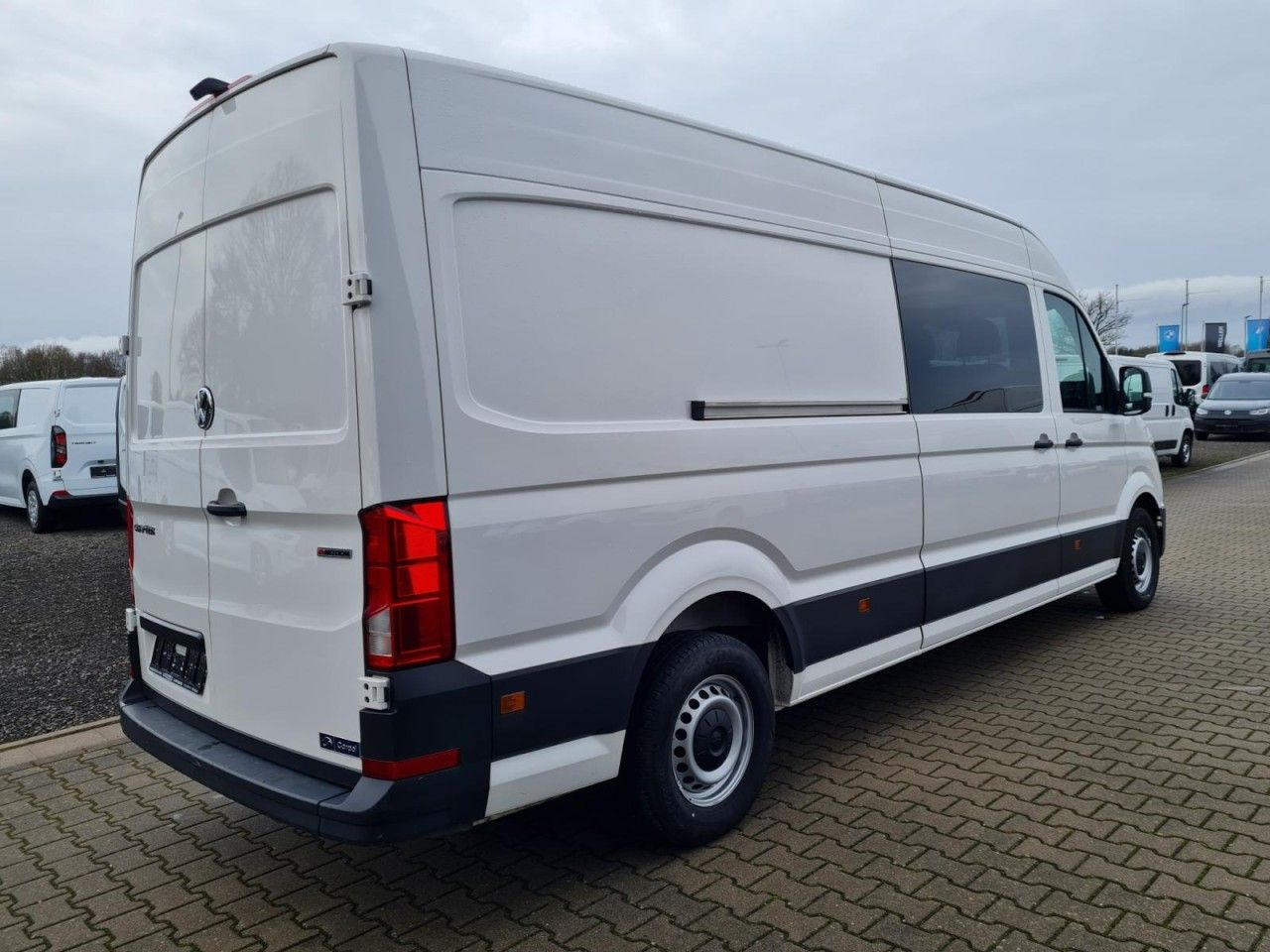 Volkswagen Crafter 35 Kasten 4MOTION L4H3 Plus Doka 7-Sitze - Furgón, Furgoneta combi: foto 4 Volkswagen Crafter 35 Kasten 4MOTION L4H3 Plus Doka 7-Sitze - Furgón, Furgoneta combi: foto 4