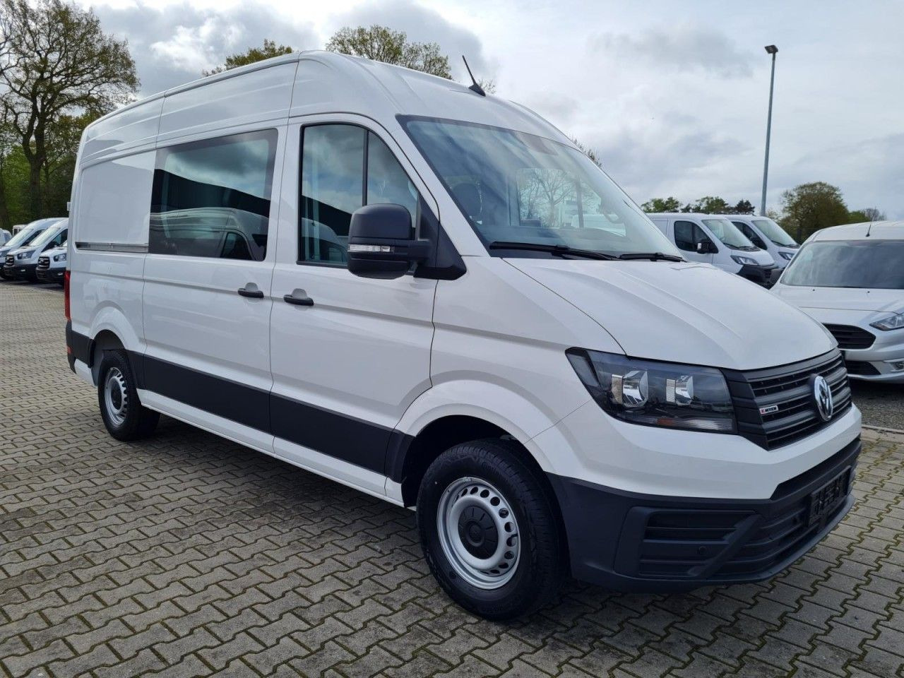 Volkswagen Crafter 35 Kasten 4motion MR Doka 6-Sitze AHK TE - Furgón, Furgoneta combi: foto 3 Volkswagen Crafter 35 Kasten 4motion MR Doka 6-Sitze AHK TE - Furgón, Furgoneta combi: foto 3