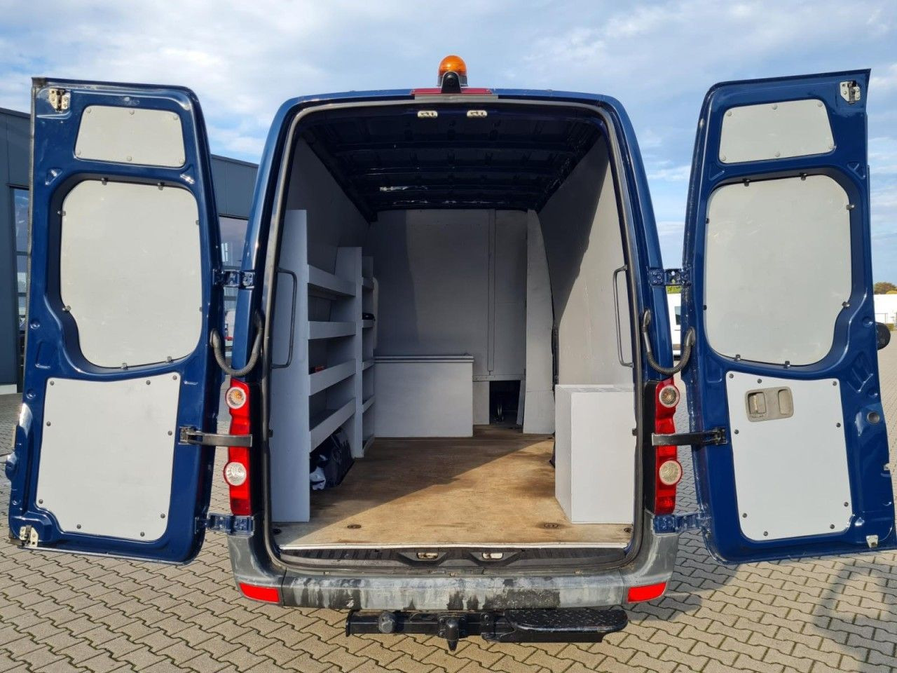 Volkswagen Crafter 35 Kasten Doka 5 Sitze AHK 3.5to REGALSY - Furgón, Furgoneta combi: foto 5 Volkswagen Crafter 35 Kasten Doka 5 Sitze AHK 3.5to REGALSY - Furgón, Furgoneta combi: foto 5