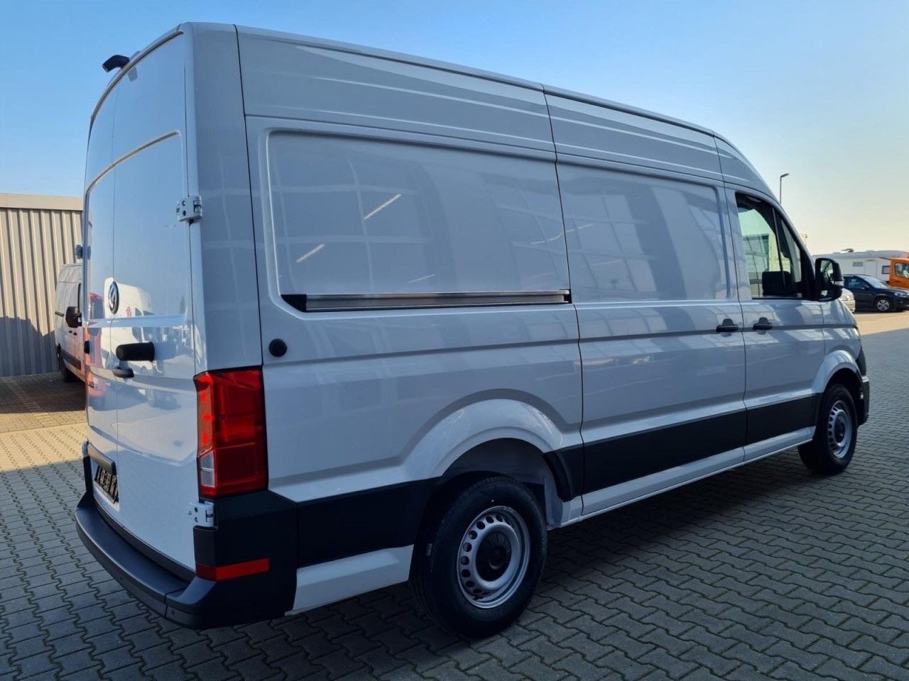 Volkswagen Crafter 35 Kasten MR L3H3 KLIMA TEMPOMAT Mod. 25 - Furgón: foto 4 Volkswagen Crafter 35 Kasten MR L3H3 KLIMA TEMPOMAT Mod. 25 - Furgón: foto 4