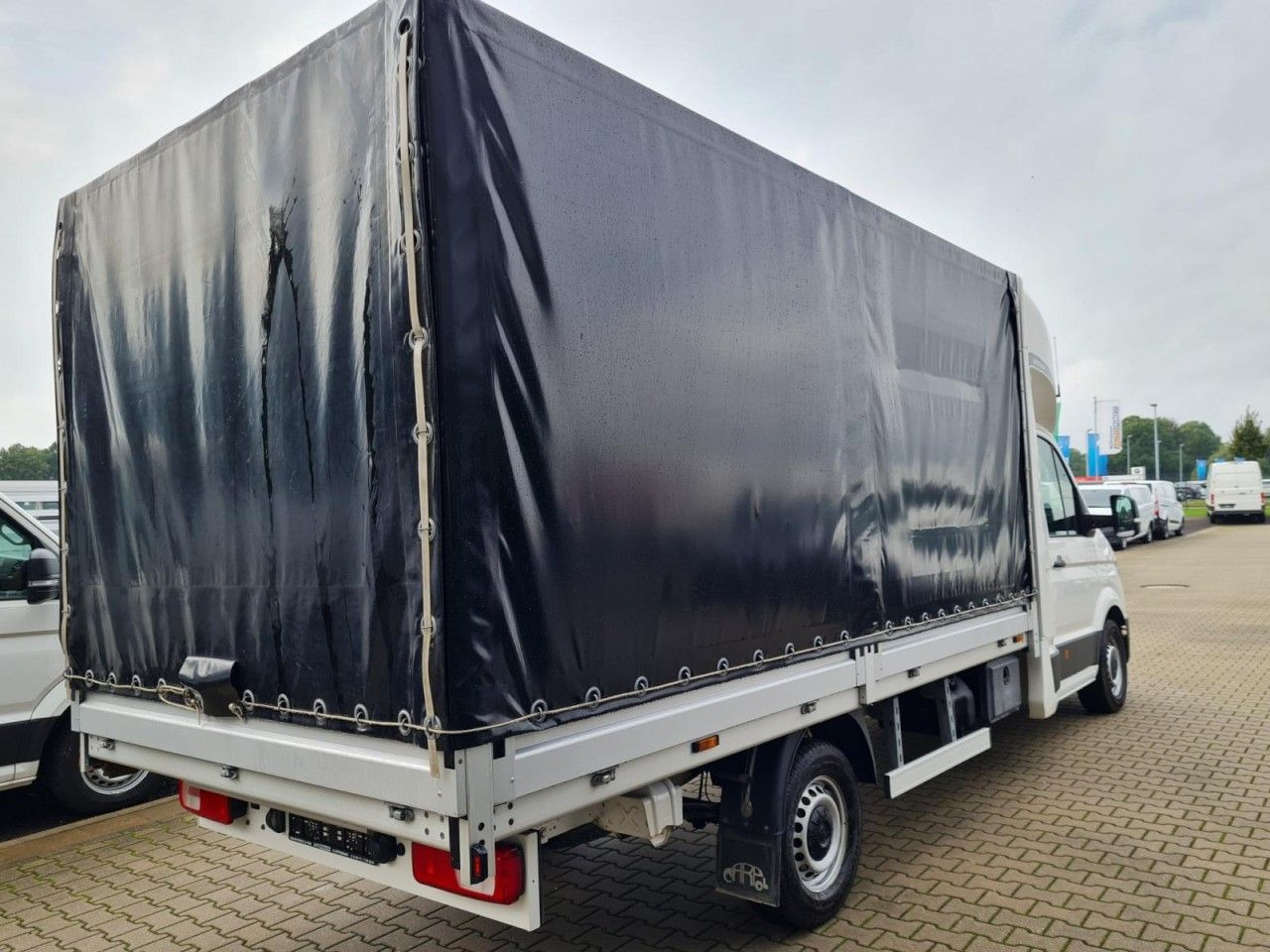 Volkswagen Crafter 35 Pritsche Schlafkabine LED TEMPOMAT - Furgoneta con lona: foto 4 Volkswagen Crafter 35 Pritsche Schlafkabine LED TEMPOMAT - Furgoneta con lona: foto 4
