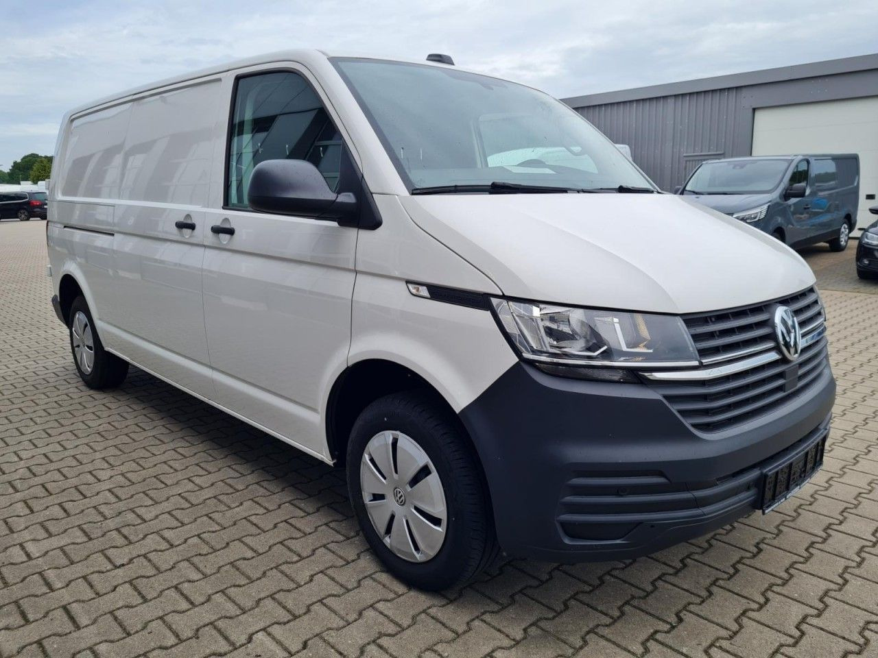 Volkswagen T6.1 Kasten lang DSG KLIMA KOMFORT ACC TEMPO PDC - Furgoneta pequeña: foto 3 Volkswagen T6.1 Kasten lang DSG KLIMA KOMFORT ACC TEMPO PDC - Furgoneta pequeña: foto 3