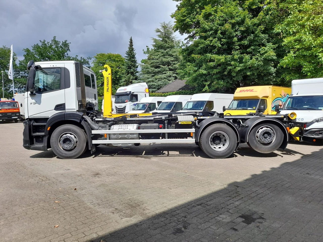 Iveco AD280X46Y/PS ON PALFINGER Lenk Lift - Camión multibasculante: foto 2 Iveco AD280X46Y/PS ON PALFINGER Lenk Lift - Camión multibasculante: foto 2