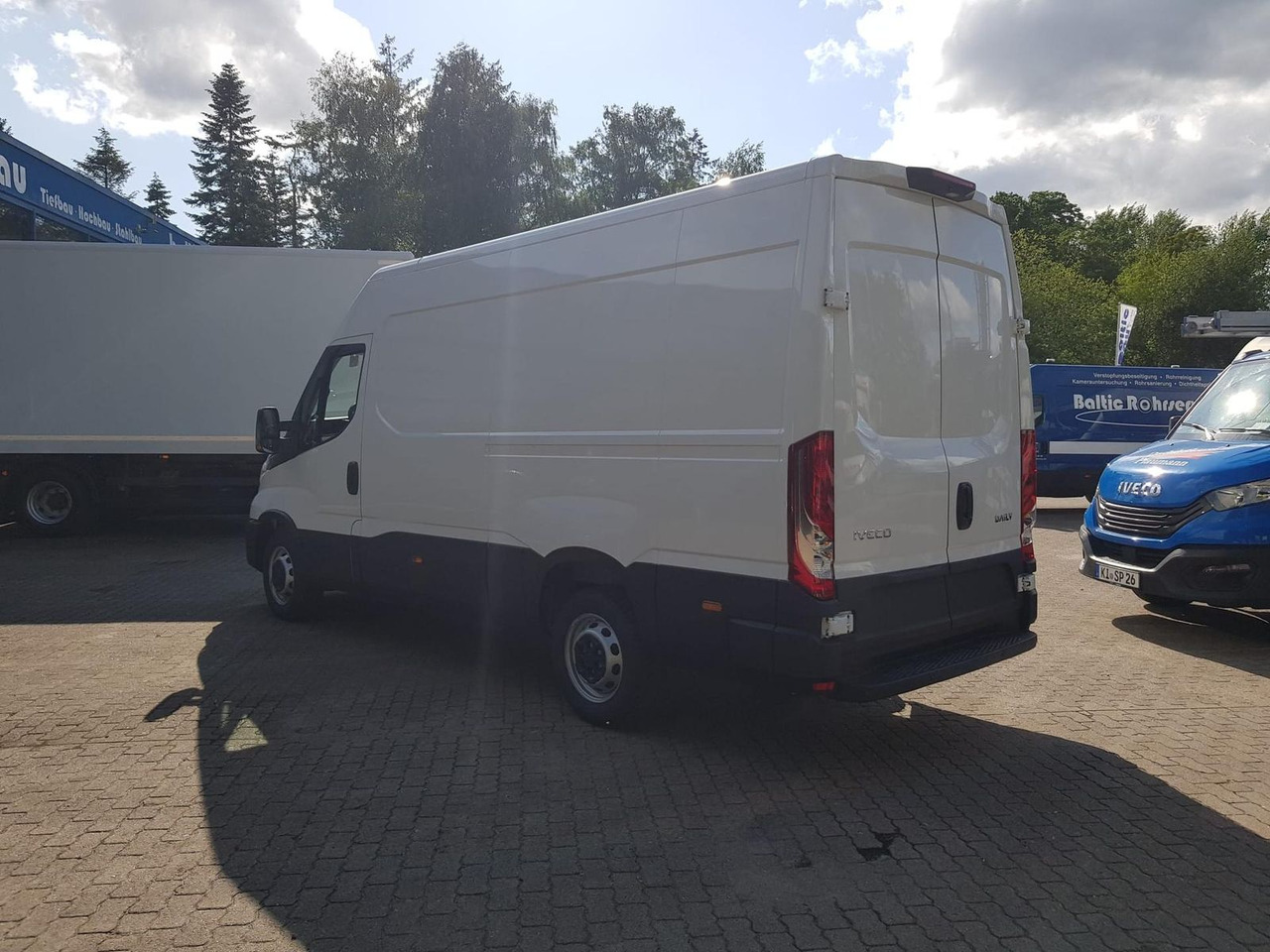 Iveco Daily 35S14A8VY*KAMERA*RADIO*KLIMA* - Furgón: foto 3 Iveco Daily 35S14A8VY*KAMERA*RADIO*KLIMA* - Furgón: foto 3