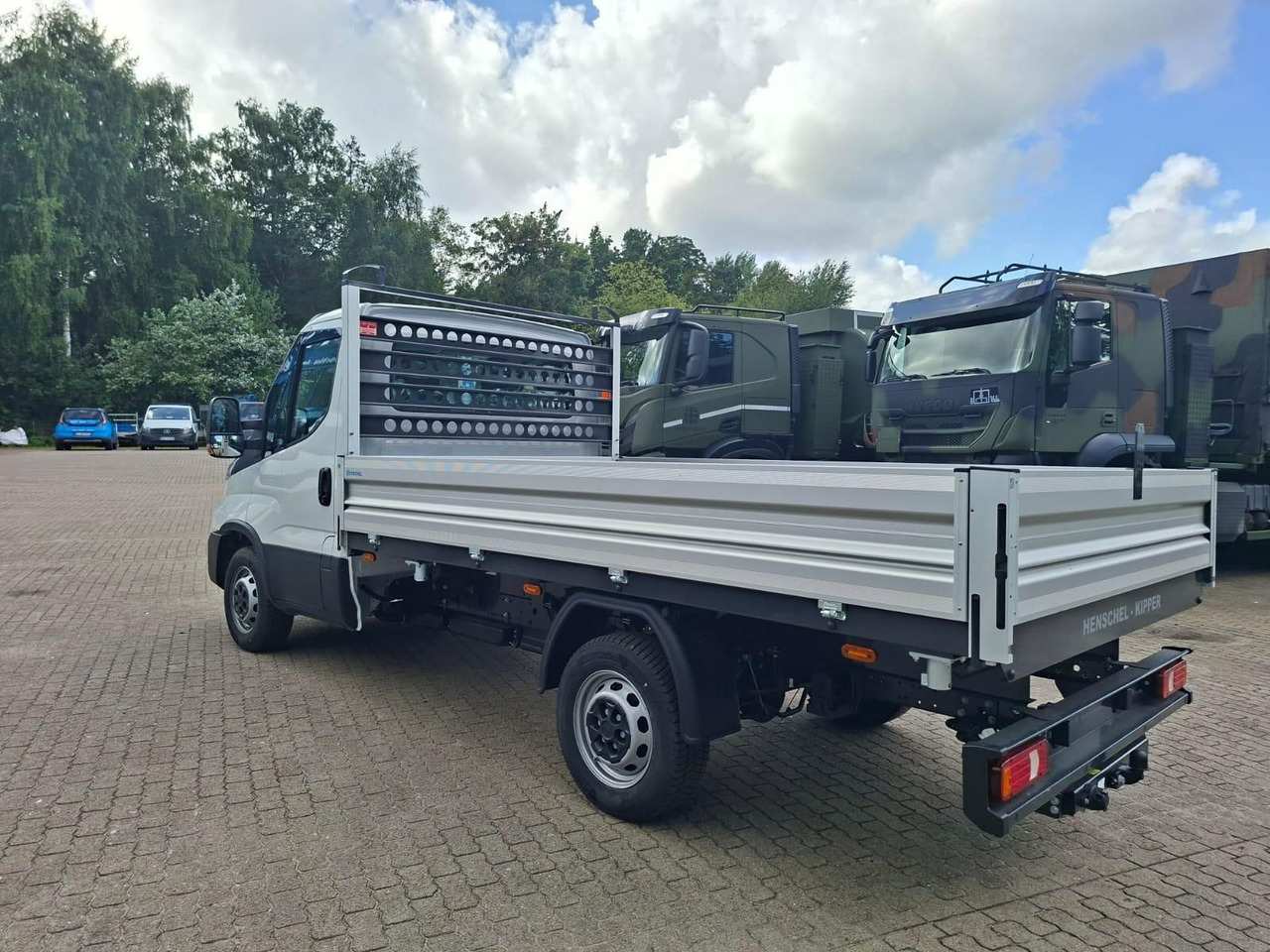 Iveco Daily 35S14A8Y Henschel 3-Seiten Kipper 100 k... - Furgoneta caja abierta: foto 4 Iveco Daily 35S14A8Y Henschel 3-Seiten Kipper 100 k... - Furgoneta caja abierta: foto 4