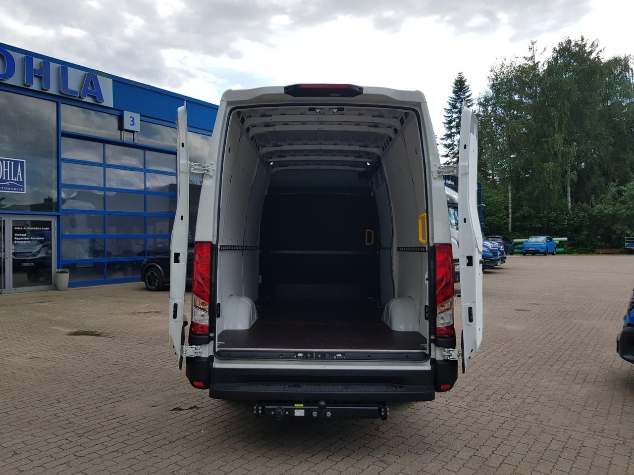 Iveco Daily 35S18HA8 V 3520L mit AHK, Rückfahrkamer... - Furgón: foto 5 Iveco Daily 35S18HA8 V 3520L mit AHK, Rückfahrkamer... - Furgón: foto 5