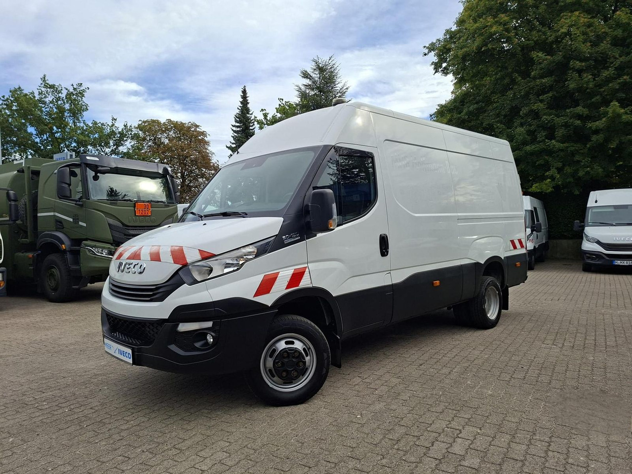 Iveco Daily 50C18HA8 V AHK, RADIO, KLIMA, 132 kW (1... - Furgoneta caja abierta: foto 1 Iveco Daily 50C18HA8 V AHK, RADIO, KLIMA, 132 kW (1... - Furgoneta caja abierta: foto 1