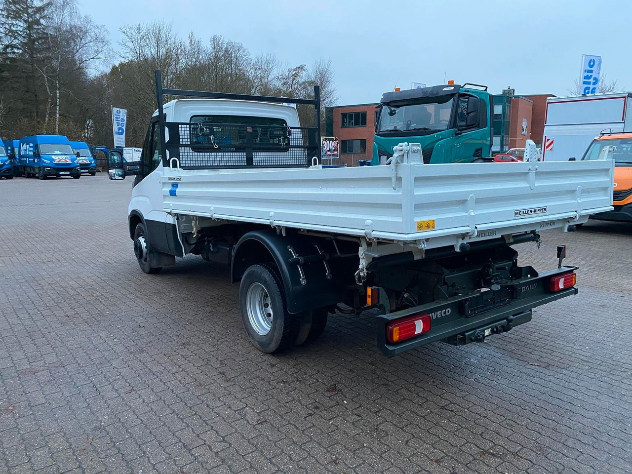 Iveco Daily 70C18H Meiler Dreiseitenkipper*AHK*RADI... - Furgoneta basculante: foto 3 Iveco Daily 70C18H Meiler Dreiseitenkipper*AHK*RADI... - Furgoneta basculante: foto 3