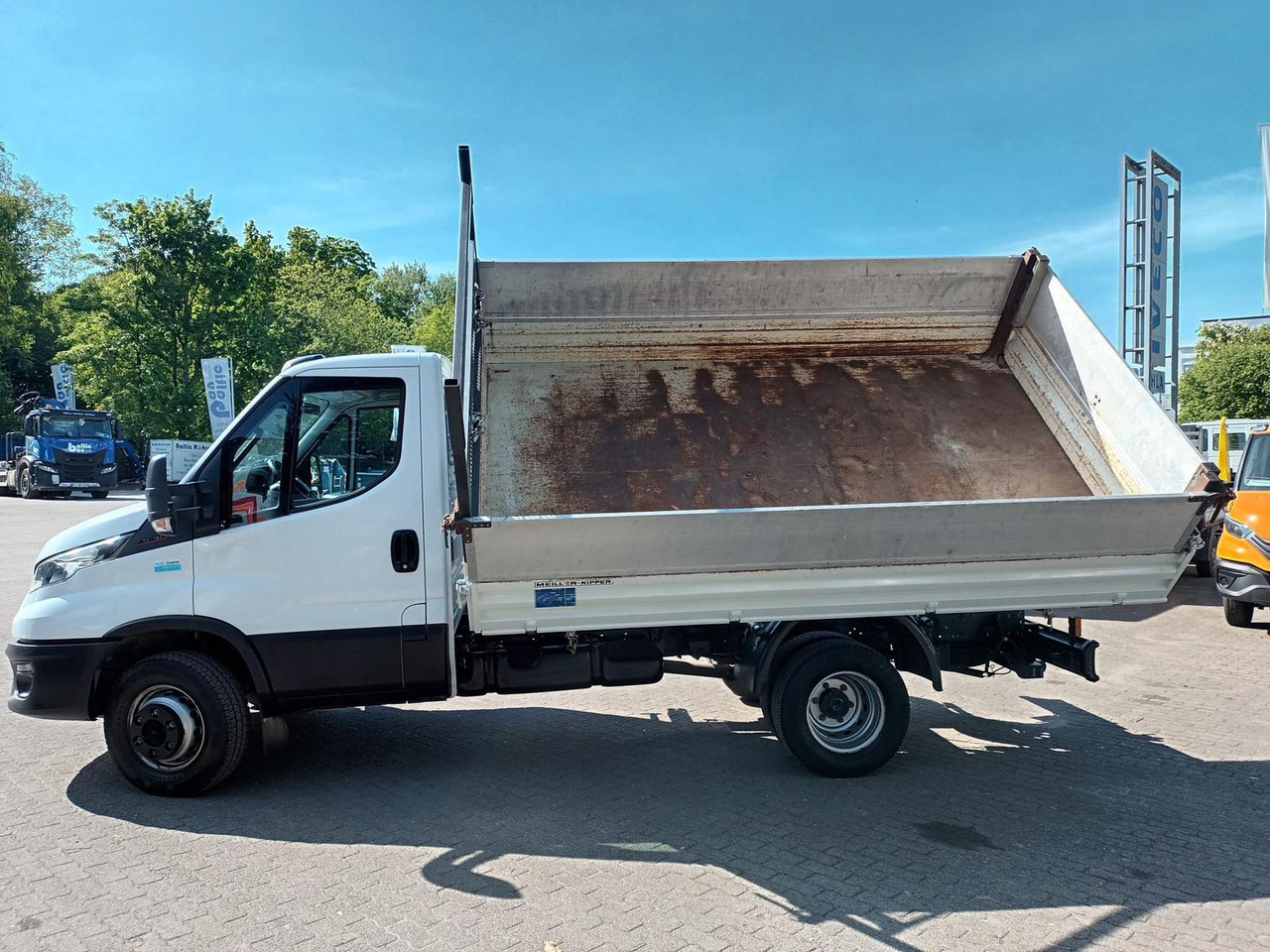 Iveco Daily 70C18H Meiler Kipper Dreiseitenkipper 1... - Furgoneta basculante: foto 3 Iveco Daily 70C18H Meiler Kipper Dreiseitenkipper 1... - Furgoneta basculante: foto 3