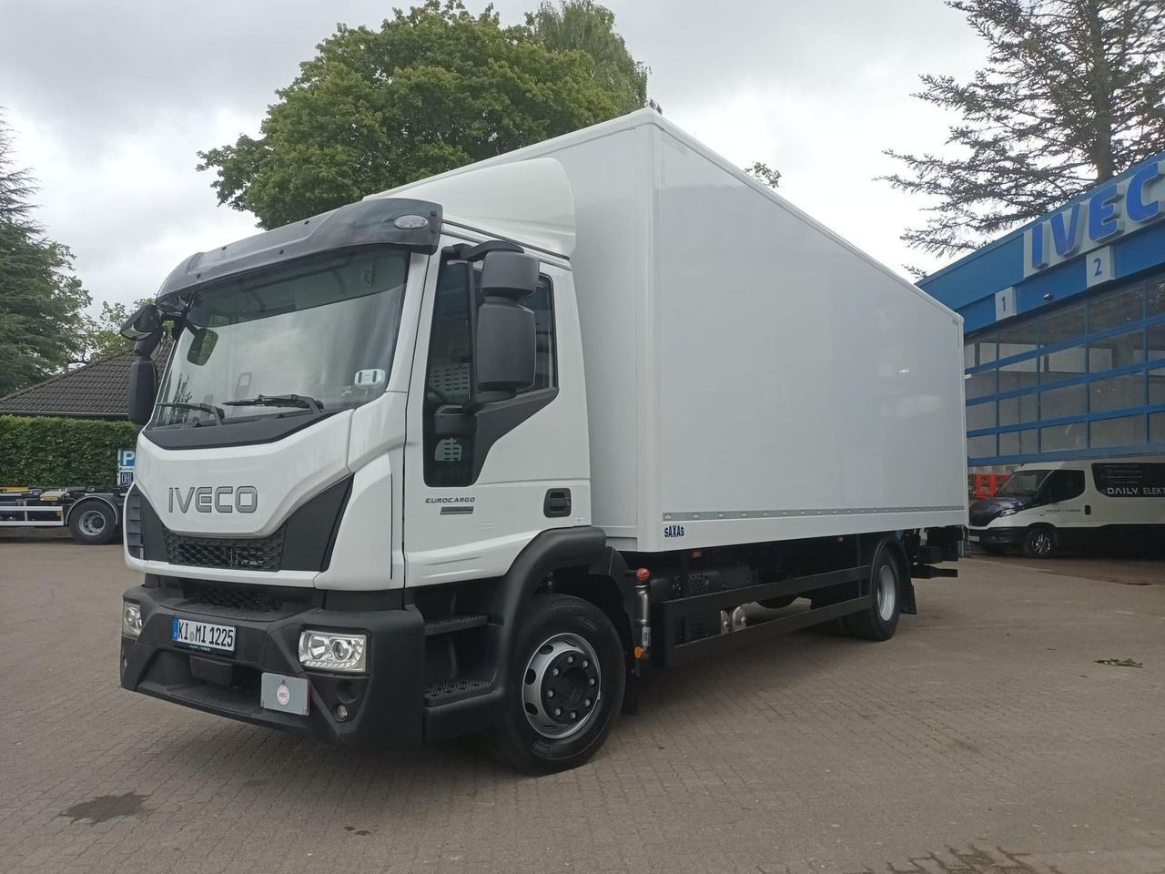 Iveco ML120E25/P mit SAXAS LBW 185 kW (252 PS), Aut... - Furgoneta caja cerrada: foto 1 Iveco ML120E25/P mit SAXAS LBW 185 kW (252 PS), Aut... - Furgoneta caja cerrada: foto 1