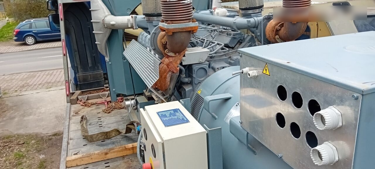 Generador industriale nuevo Cummins Cummins Generator Set Stamford 1300 KW 1600 KVA New Factory, Diesel Generator, 2014 Model, 2245 HP, 9000 kg, Low Hours, For Sale in Poland: foto 31