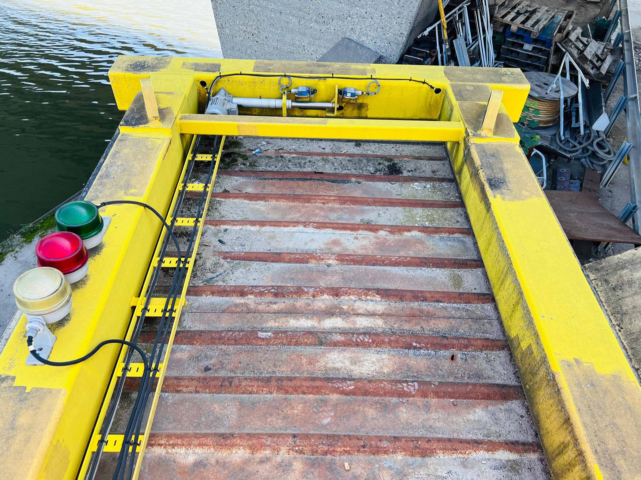 Crane Repair – Spreader for 20ft Container - Equipo portuario: foto 2 Crane Repair – Spreader for 20ft Container - Equipo portuario: foto 2