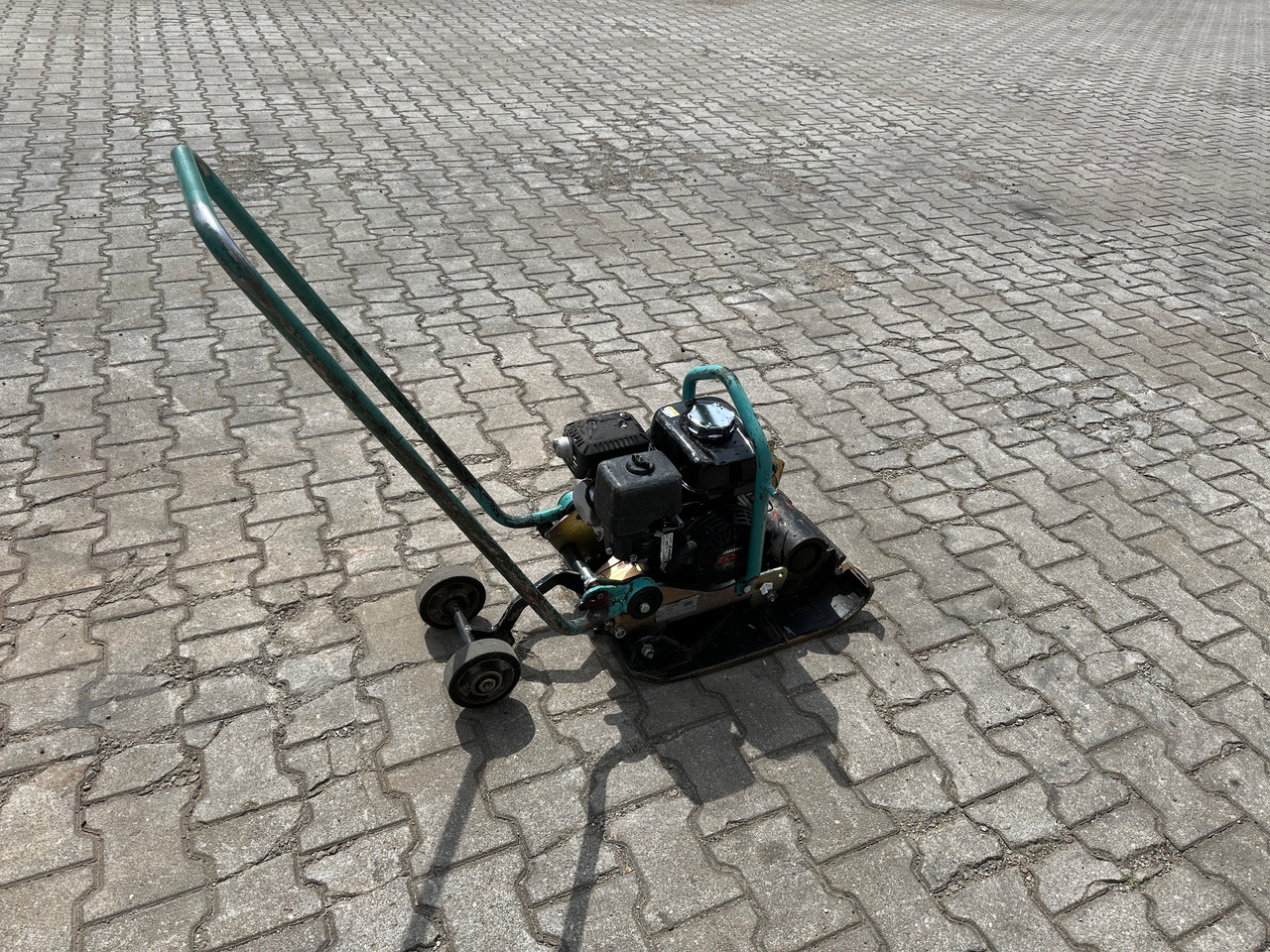 Ammann APF12/40 Rüttelplatte 69 kg - Plancha reversible: foto 5 Ammann APF12/40 Rüttelplatte 69 kg - Plancha reversible: foto 5