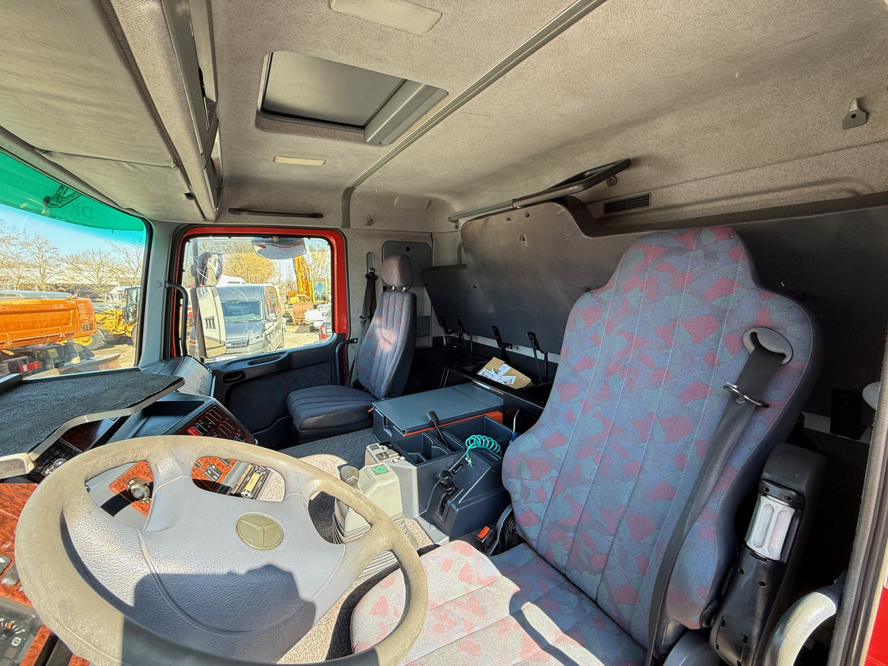 Camión Mercedes-Benz 2540 Actros MP1 Baumaschinentrnasporter: foto 18