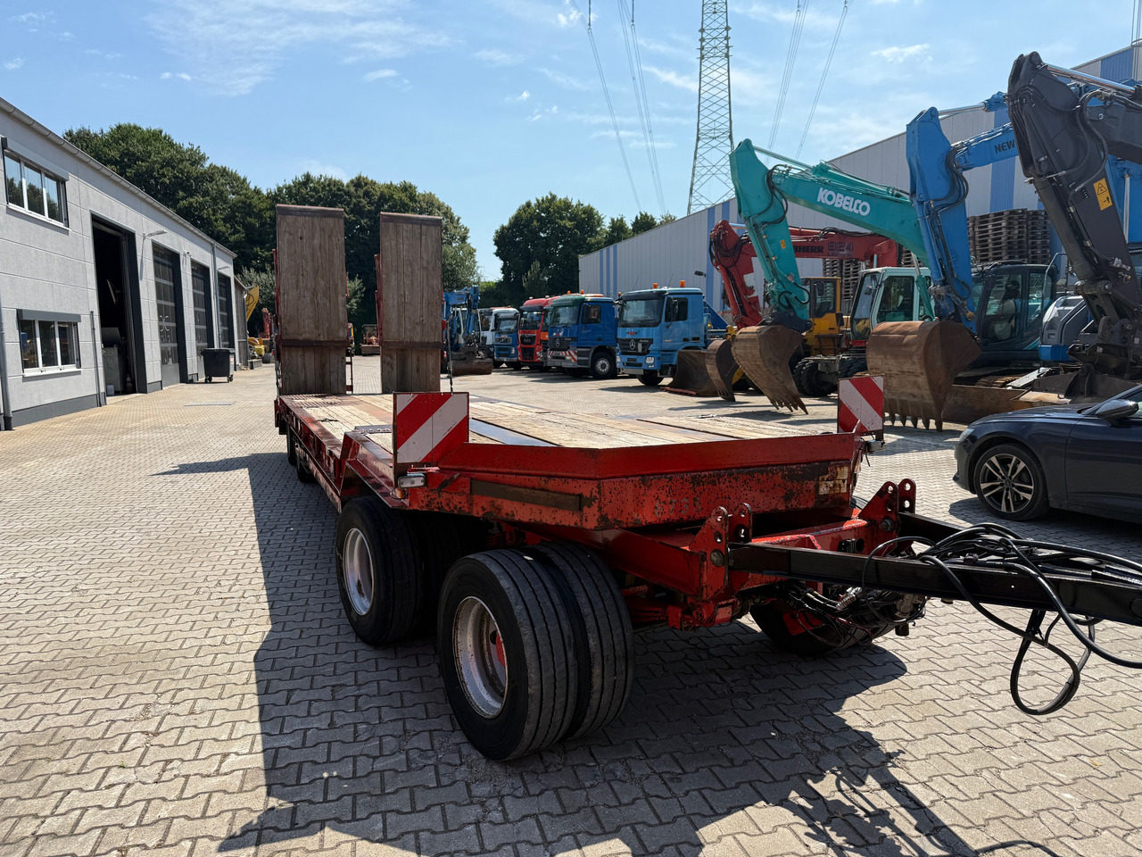 Müller Mitteltal T4 Kompakt Tieflader mit hydr. Rampen - Remolque góndola rebajadas: foto 3 Müller Mitteltal T4 Kompakt Tieflader mit hydr. Rampen - Remolque góndola rebajadas: foto 3