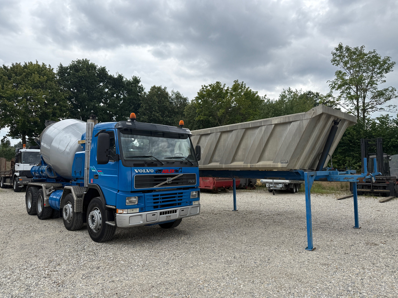 Volvo FM 12 420 WECHSELSYSTEM Betonmischer + Kipper AHK Klima - Camión hormigonera: foto 2 Volvo FM 12 420 WECHSELSYSTEM Betonmischer + Kipper AHK Klima - Camión hormigonera: foto 2