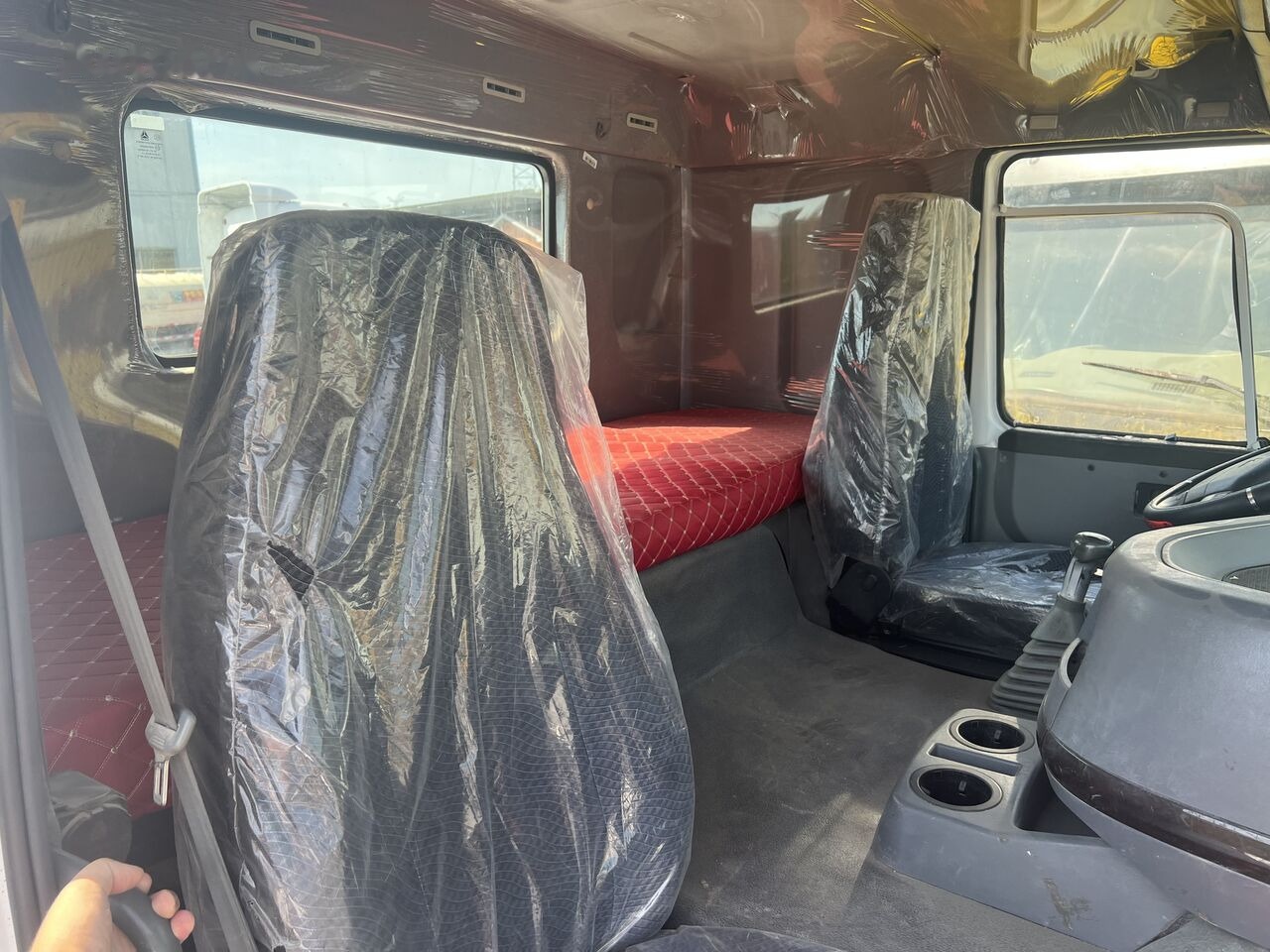 Howo 6x4 - Cabeza tractora: foto 4 Howo 6x4 - Cabeza tractora: foto 4