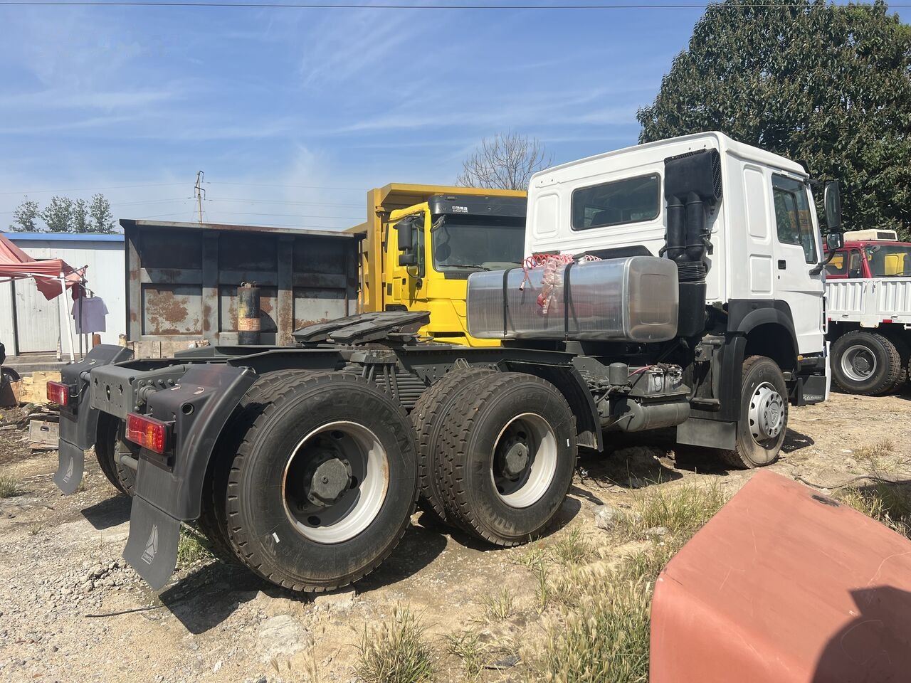 Howo 6x4 - Cabeza tractora: foto 5 Howo 6x4 - Cabeza tractora: foto 5