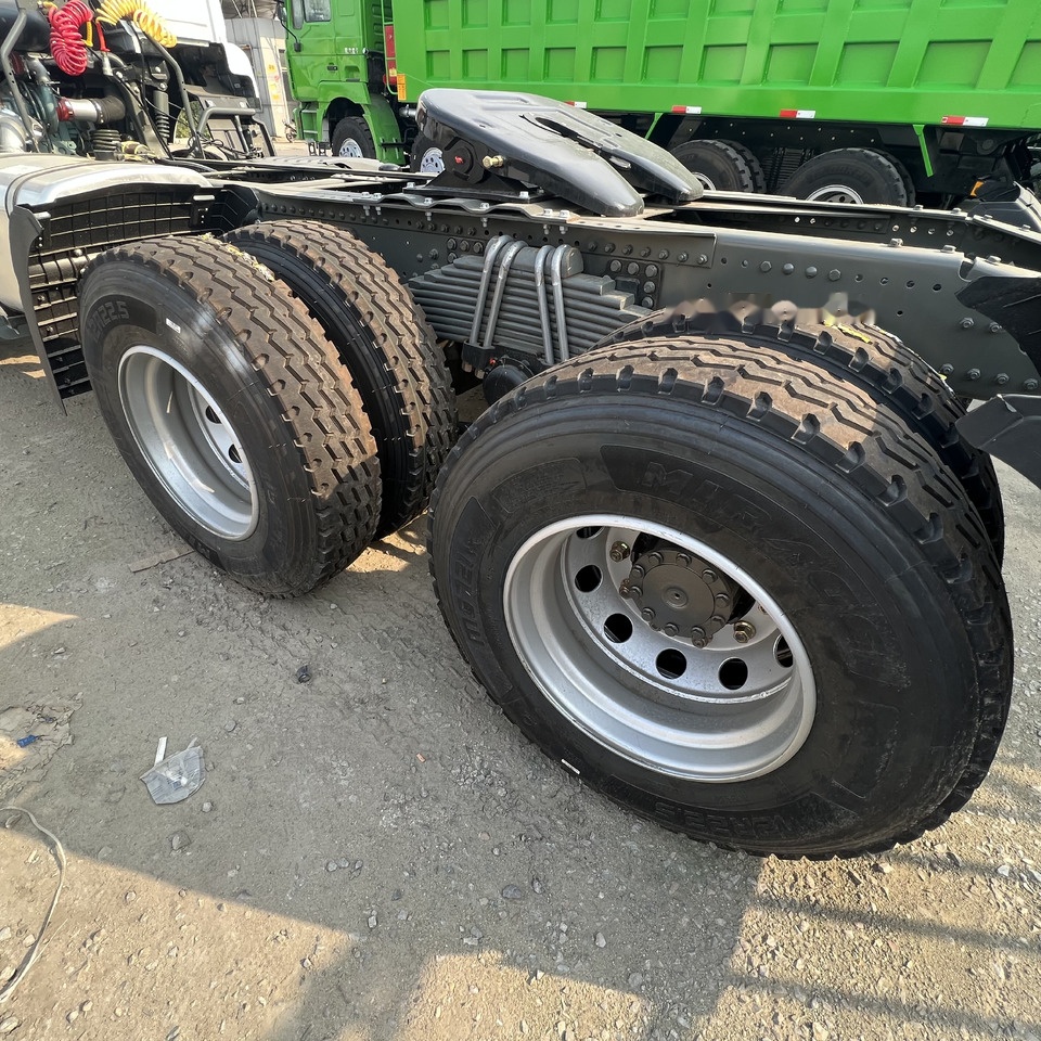 Cabeza tractora Sinotruk HOWO 6*4 Tractor: foto 11