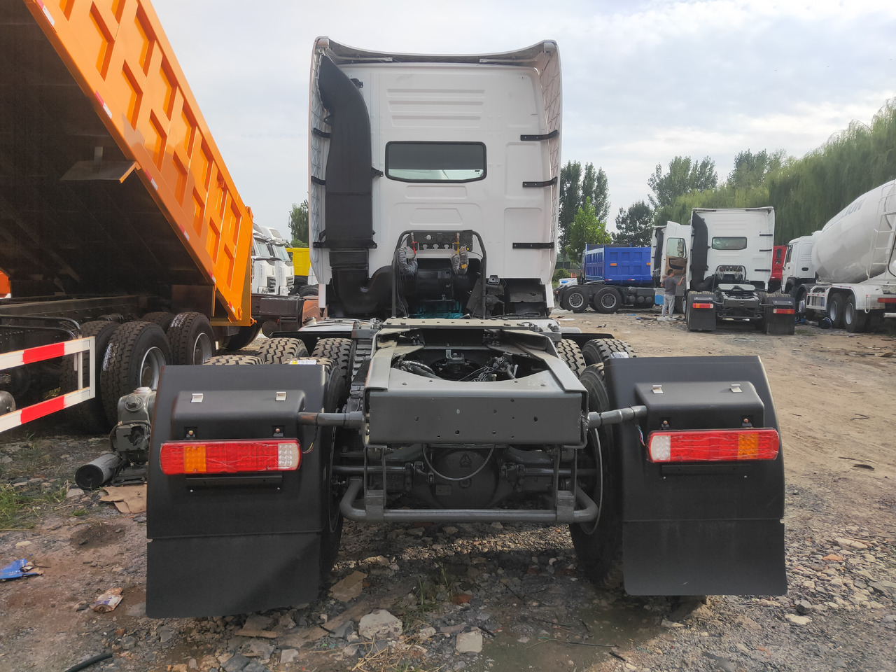 Cabeza tractora Sinotruk HOWO A7 6*4 Tractor: foto 10 Cabeza tractora Sinotruk HOWO A7 6*4 Tractor: foto 10