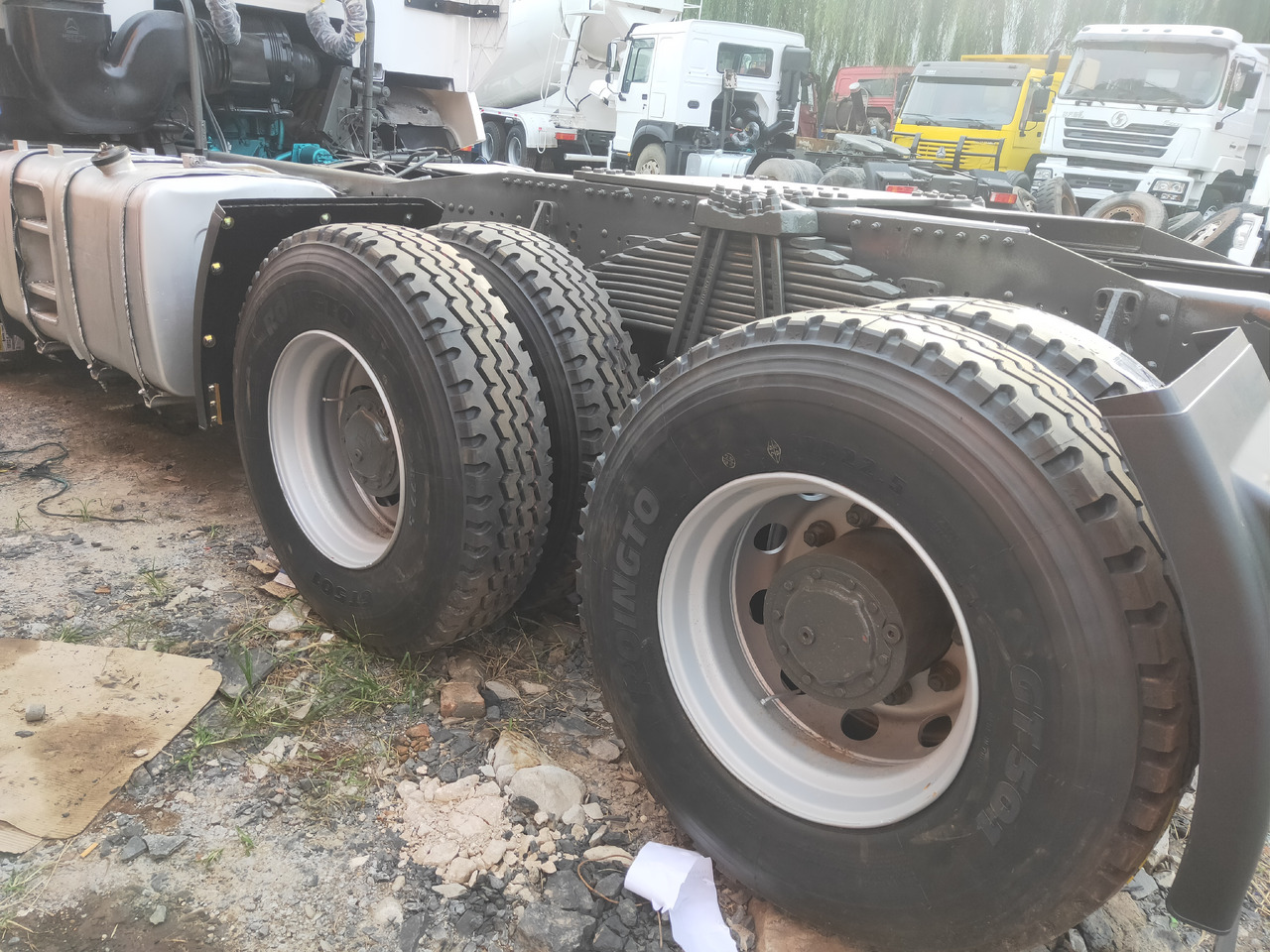 Cabeza tractora Sinotruk HOWO A7 6*4 Tractor: foto 8 Cabeza tractora Sinotruk HOWO A7 6*4 Tractor: foto 8