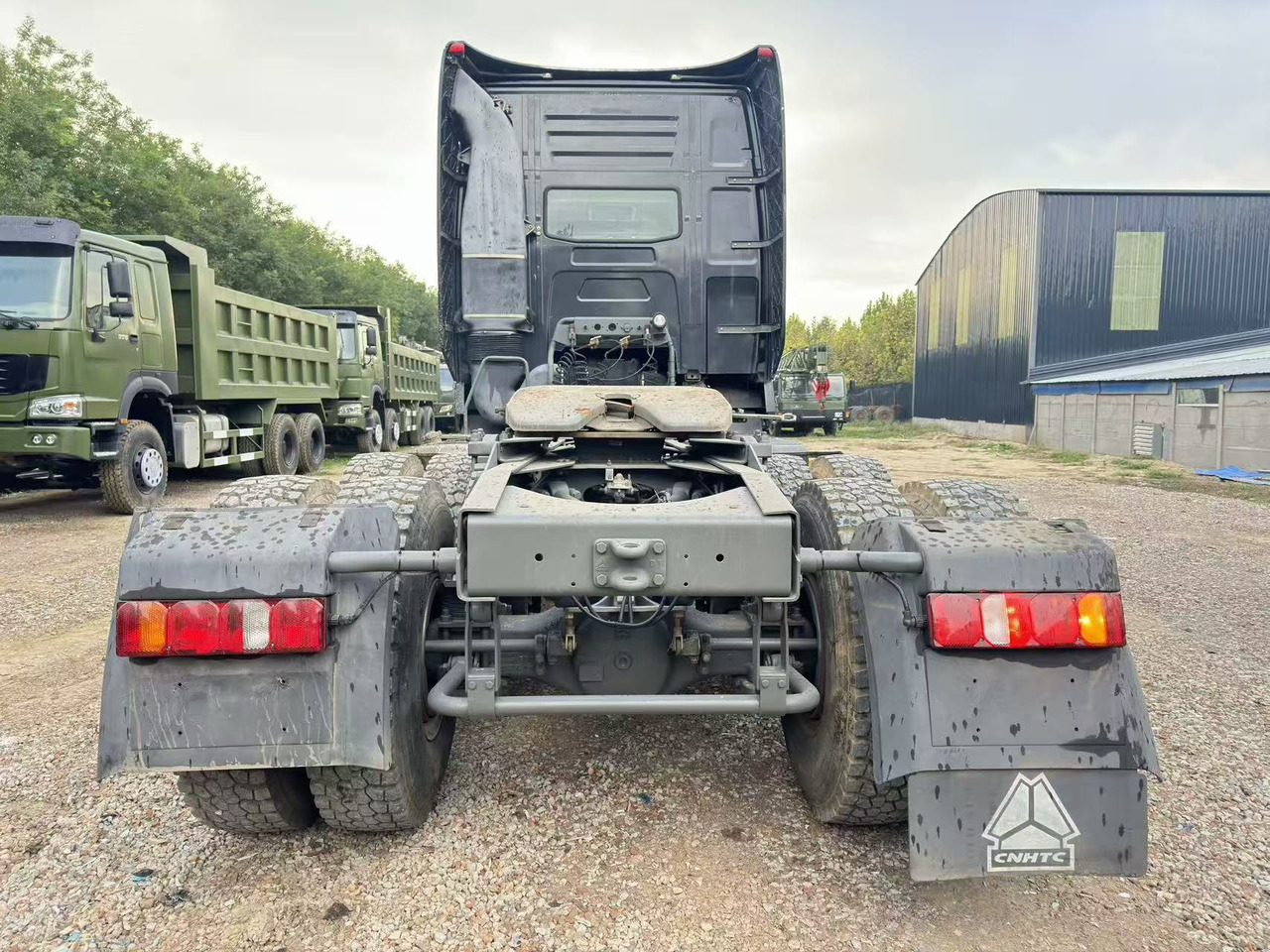 Sinotruk HOWO A7 - Cabeza tractora: foto 5 Sinotruk HOWO A7 - Cabeza tractora: foto 5