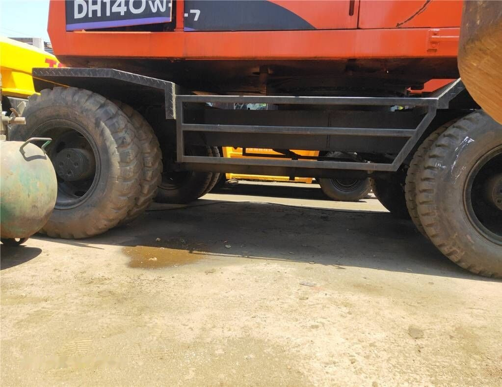 Doosan DH 140W-7 - Excavadora de ruedas: foto 2 Doosan DH 140W-7 - Excavadora de ruedas: foto 2