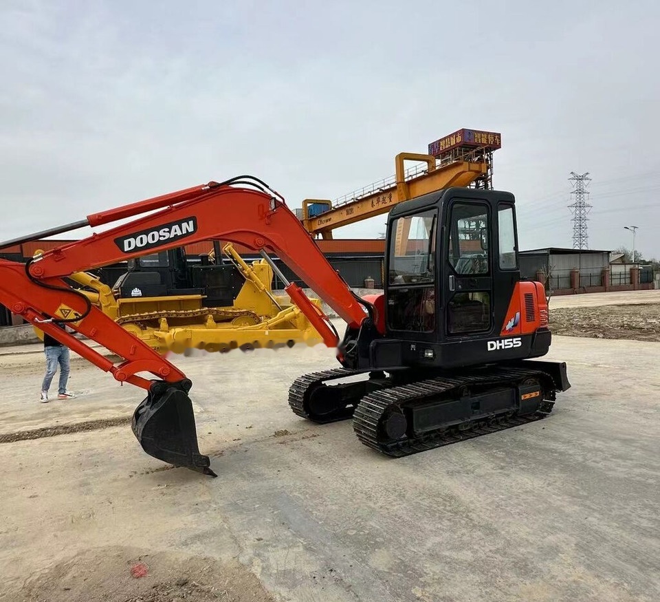 Doosan DH55 - Miniexcavadora: foto 1 Doosan DH55 - Miniexcavadora: foto 1