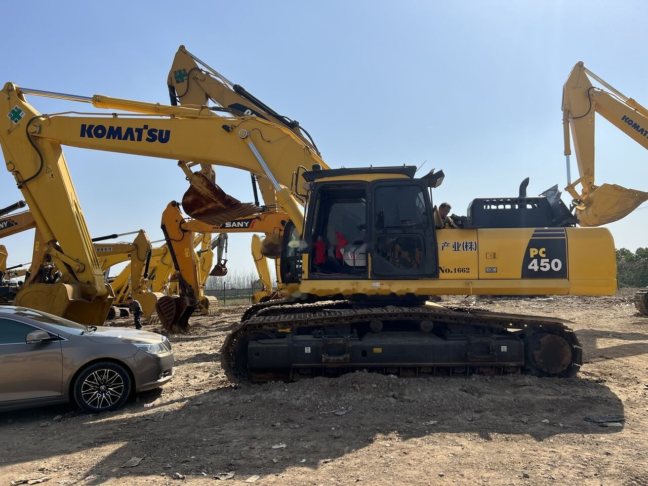 Komatsu PC450-8 - Excavadora de cadenas: foto 1 Komatsu PC450-8 - Excavadora de cadenas: foto 1