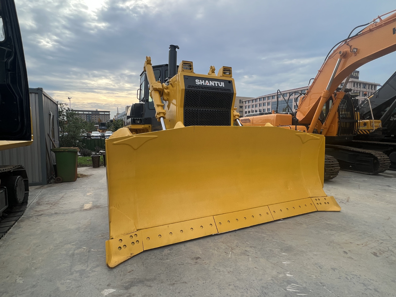 SHANTUI SD32 - Bulldozer: foto 1 SHANTUI SD32 - Bulldozer: foto 1