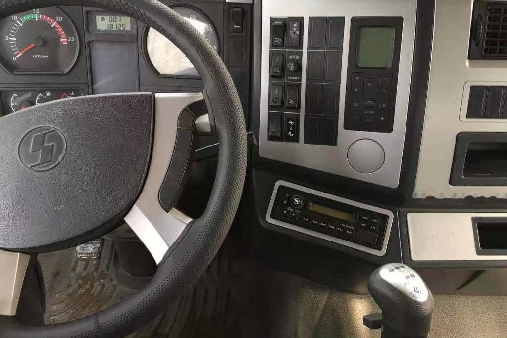 Shacman F3000 - Limpieza de alcantarillado: foto 4 Shacman F3000 - Limpieza de alcantarillado: foto 4