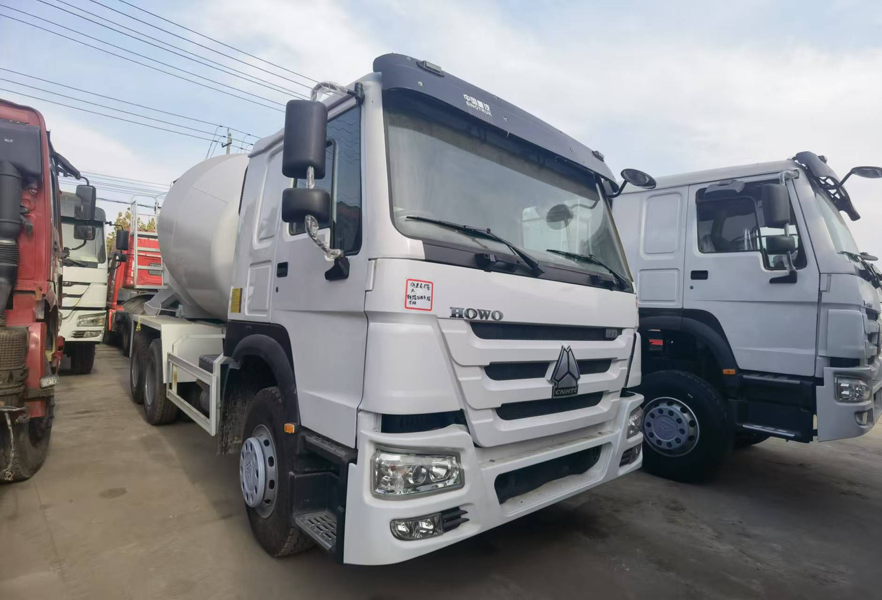 Camión hormigonera Sinotruk HOWO 371 Concrete mixer truck: foto 6