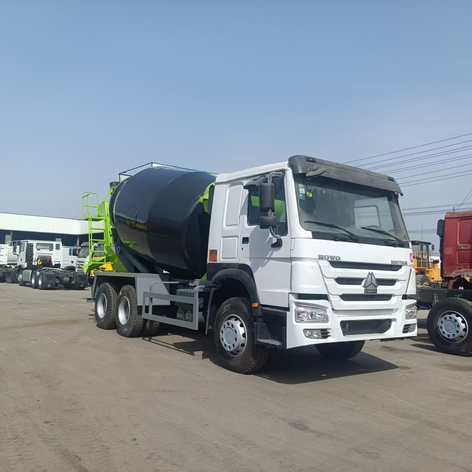 Sinotruk HOWO 6*4 Concrete mixer truck - Camión hormigonera: foto 2 Sinotruk HOWO 6*4 Concrete mixer truck - Camión hormigonera: foto 2