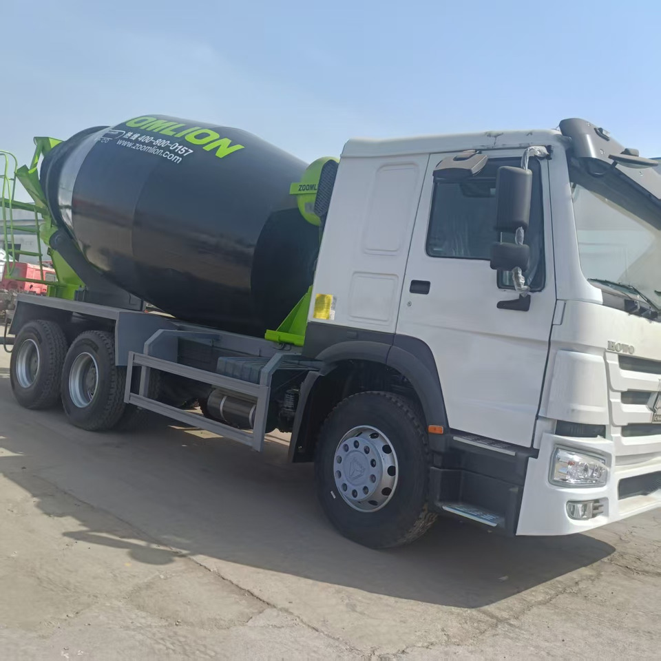 Sinotruk HOWO 6*4 Concrete mixer truck - Camión hormigonera: foto 3 Sinotruk HOWO 6*4 Concrete mixer truck - Camión hormigonera: foto 3