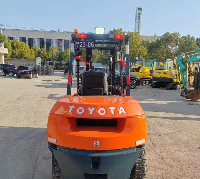 Toyota FD50 - Carretilla elevadora diésel: foto 2 Toyota FD50 - Carretilla elevadora diésel: foto 2