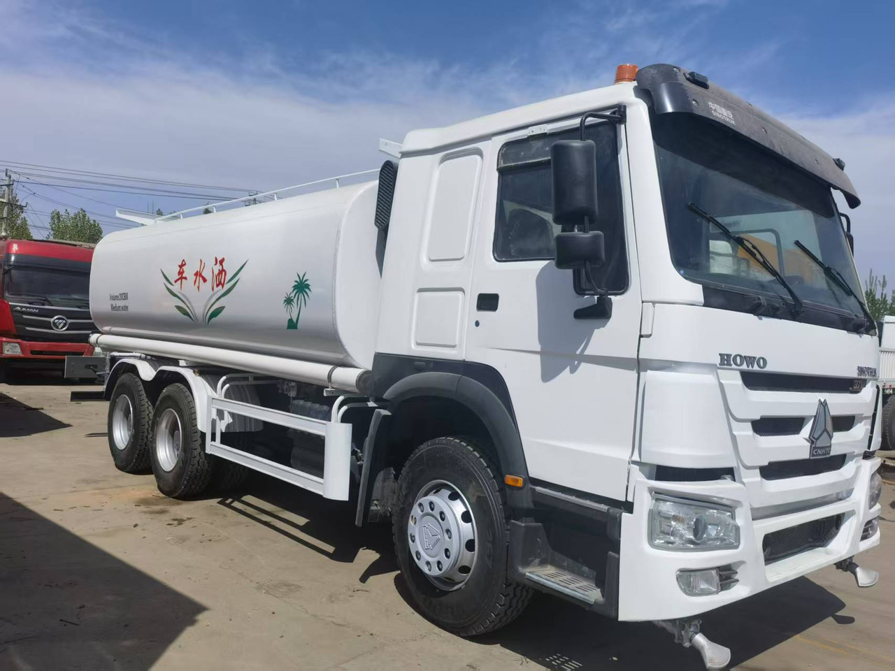 Sinotruk HOWO 371 6*4 Sprinkler truck - Vehículo municipal: foto 1 Sinotruk HOWO 371 6*4 Sprinkler truck - Vehículo municipal: foto 1